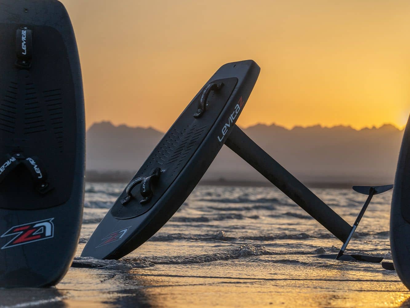 LEVITAZ BOOM 44 RS Foilboard 2025